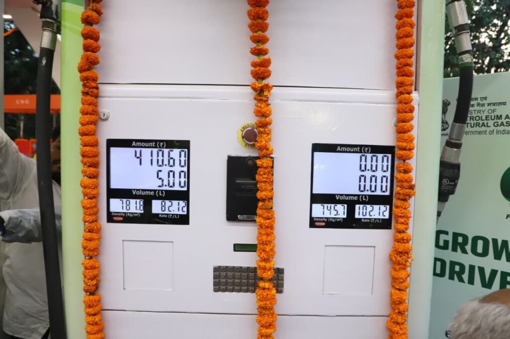 India Launches E85 Fuel (3)
